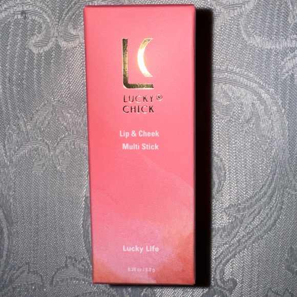 LUCKY CHICK Lip & Cheek Multi Stick, Lucky Life. Rose-hip Seed and Jojoba Oil - Picture 6 of 9